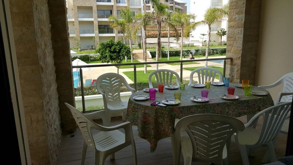 Plage Des Nations Apartment Sidi Bouqnadel Zimmer foto